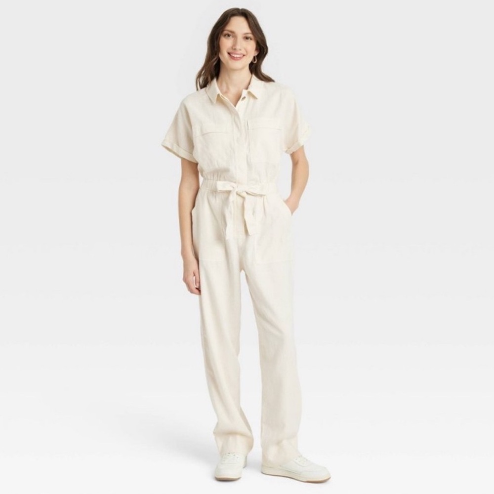 Universal Thread Short-Sleeve Linen Jumpsuit in cream. Size: 14 - Picture 10 of 15